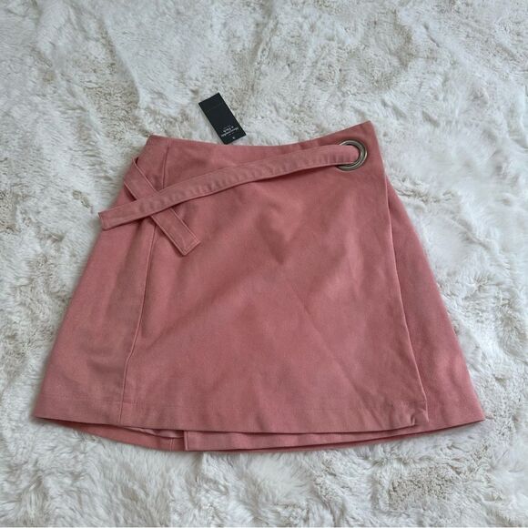 NWT A&F Abercrombie & Fitch suede style pink mini skirt with wraparound size 2 - Picture 2 of 9